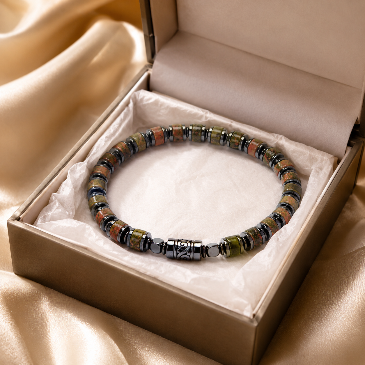 Old Roads flower green stone 4mm column bead bracelet natural stone texture detail