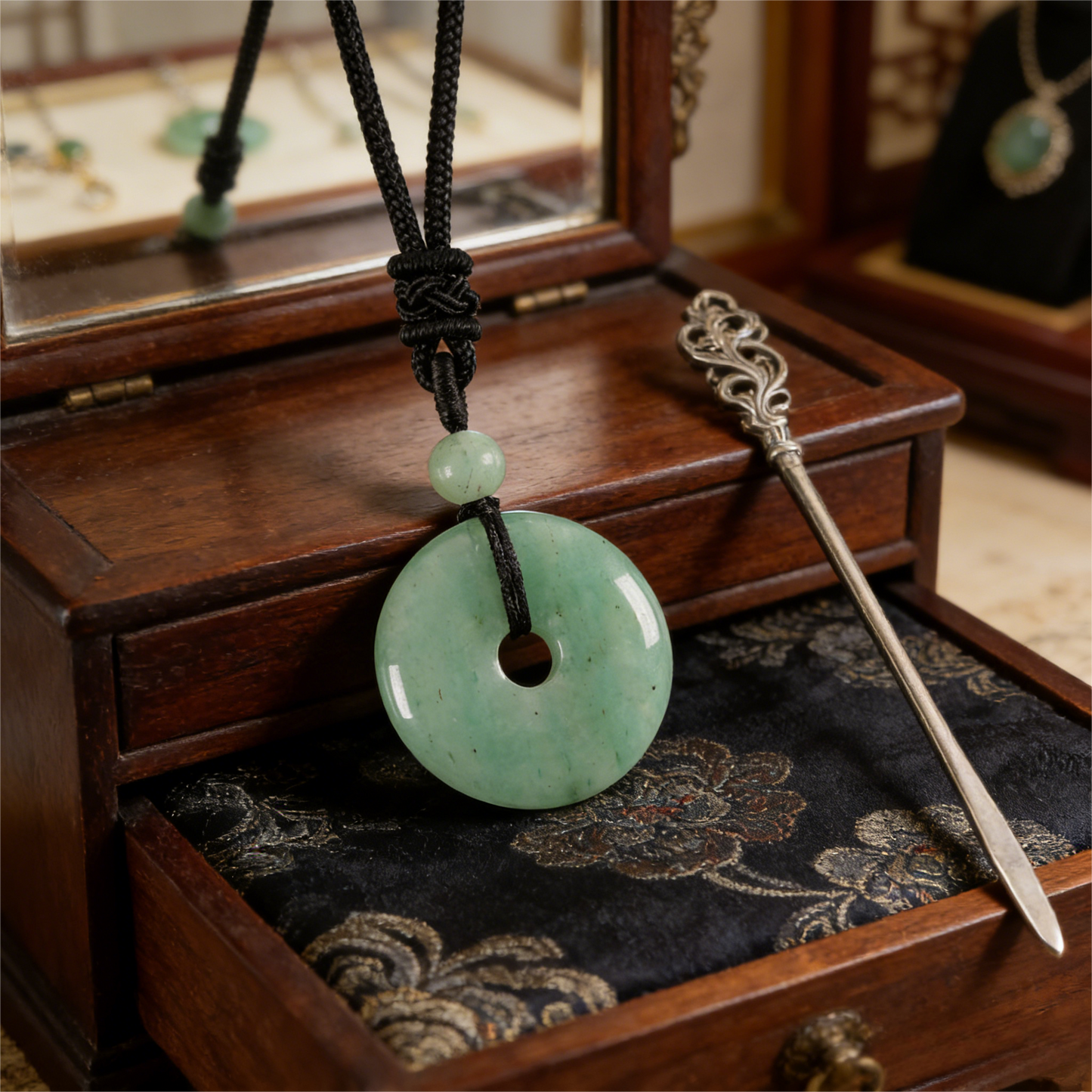 Green Aventurine Pendant Necklace product photo with natural stone detail