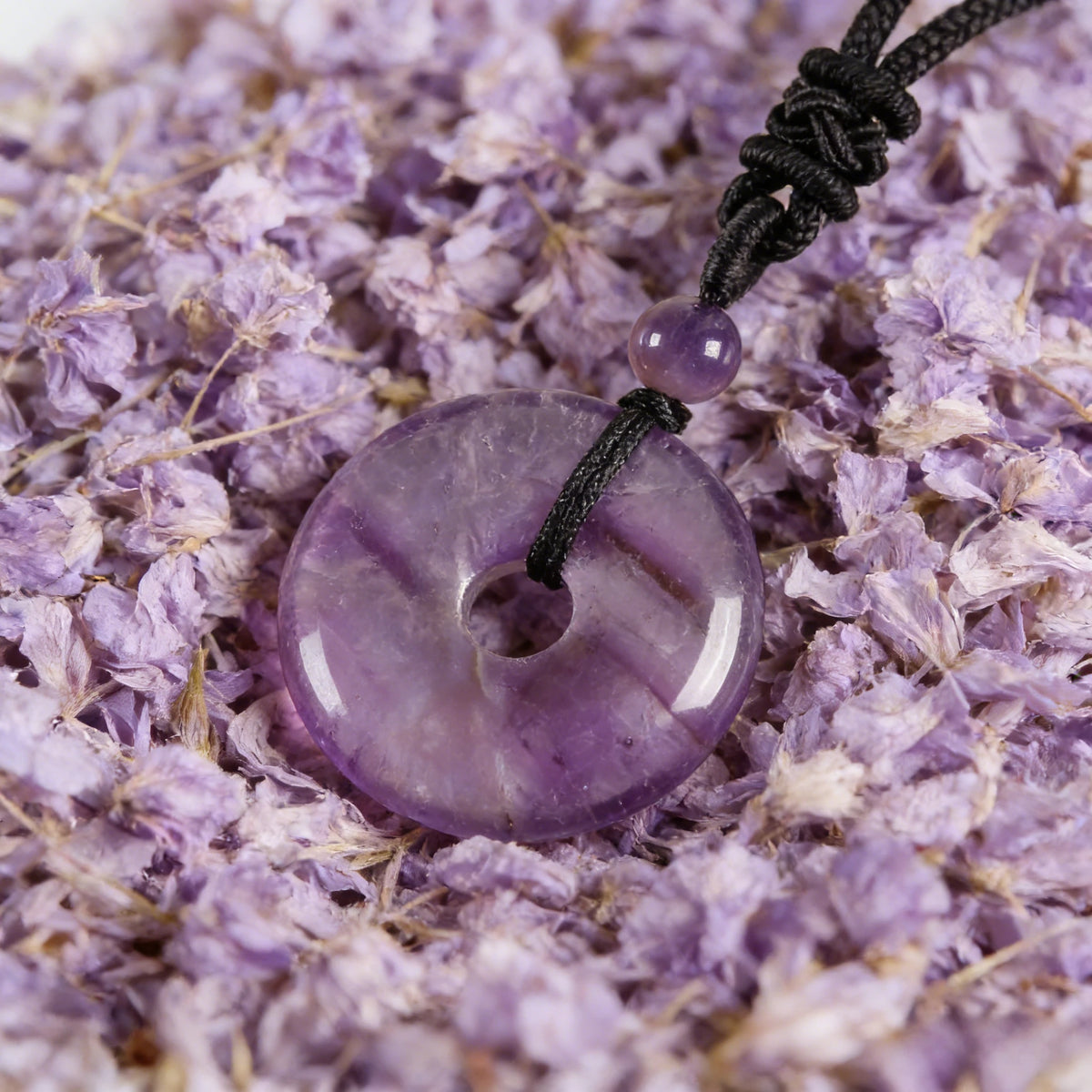 Amethyst Circle Pendant Necklace — closure or construction detail